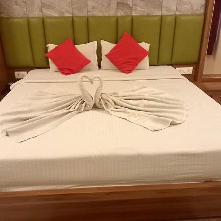 The Prestige Hotel & Convention Panposh Экстерьер фото