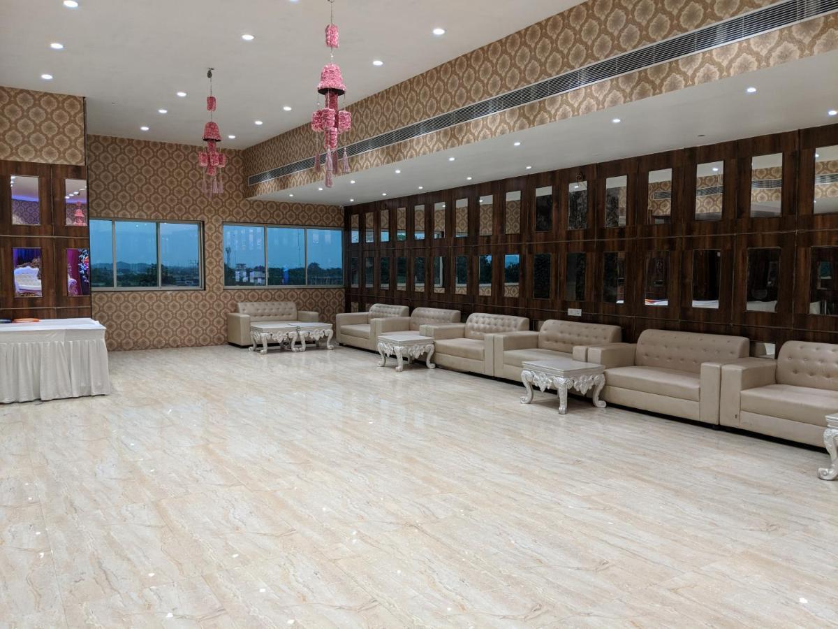The Prestige Hotel & Convention Panposh Экстерьер фото