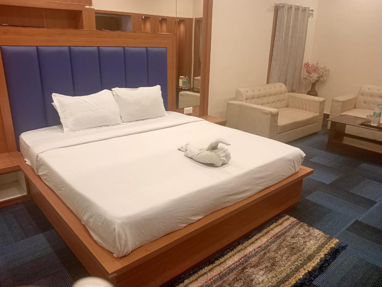 The Prestige Hotel & Convention Panposh Экстерьер фото