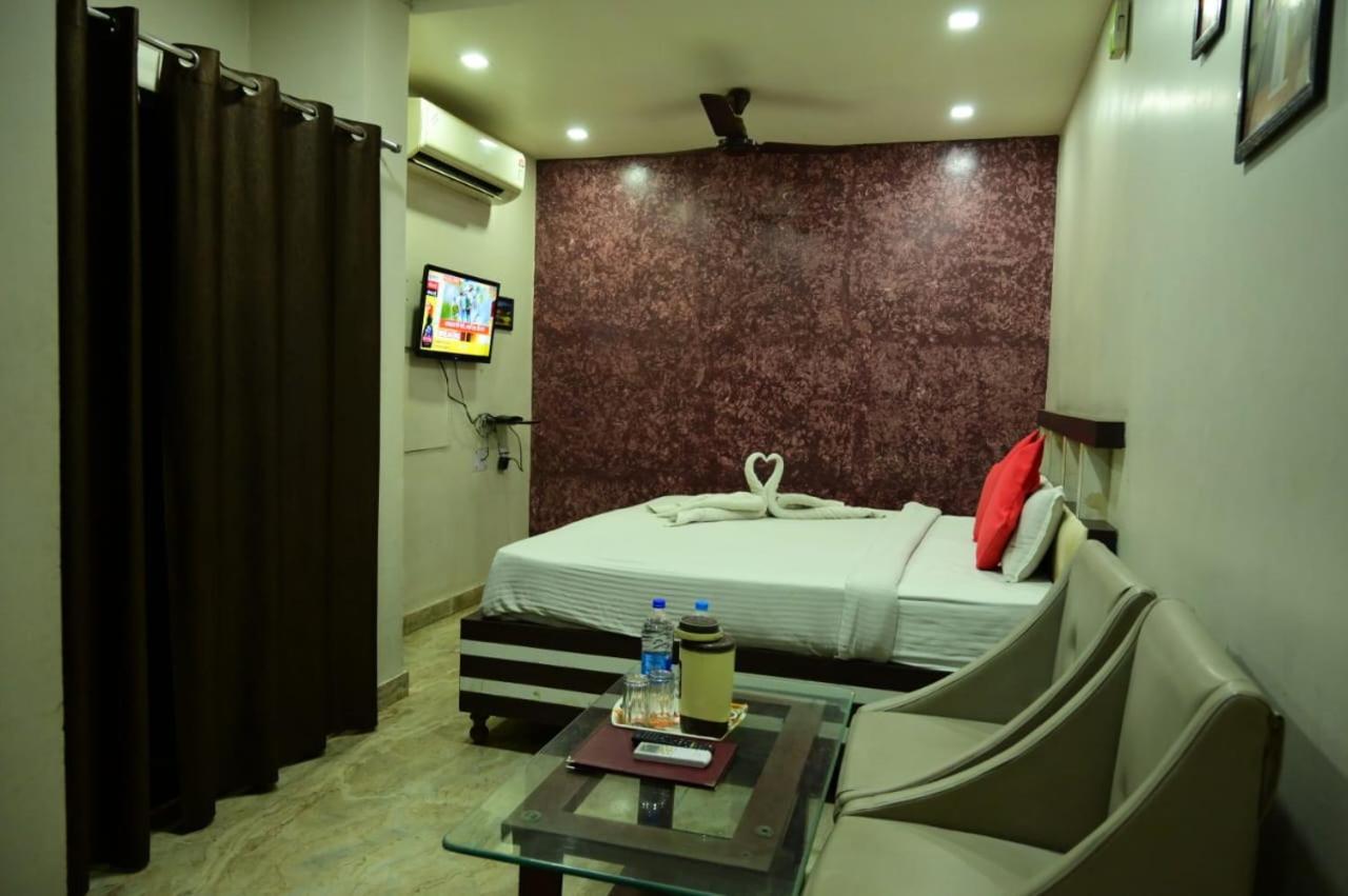 The Prestige Hotel & Convention Panposh Экстерьер фото