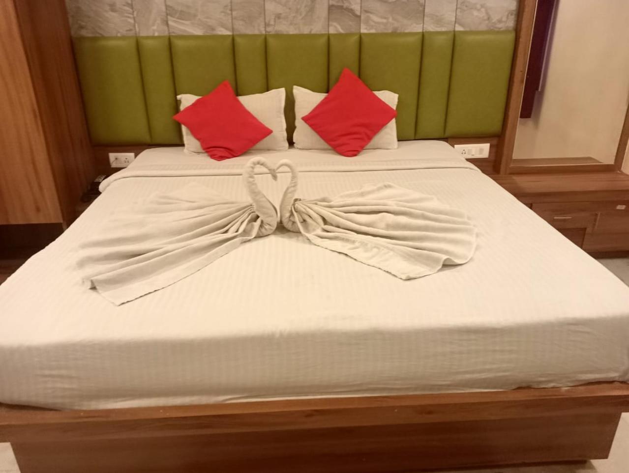The Prestige Hotel & Convention Panposh Экстерьер фото